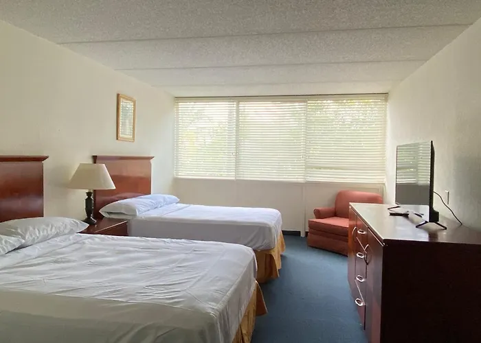 Miami Gardens Inn & Suites